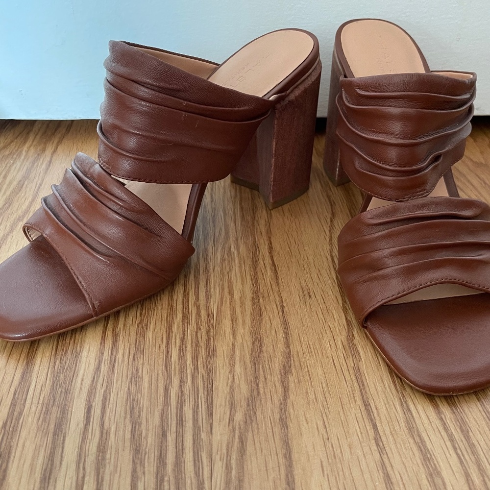 Halston Heritage, Kiera block heel, size 7, UEC
